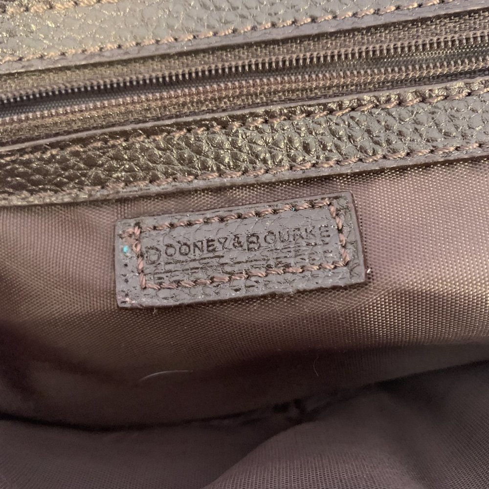 Dooney & Bourke Signature Canvas Shoulder Bag in Like New Condition!!! - Picture 13 of 13